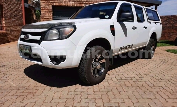 Nunua Ilio tumika Ford Ranger Nyeupe Gari ndani ya Beitbridge nchini Matabeleland Kusini Nunua Ilio tumika Ford Ranger Nyeupe Gari ndani ya Beitbridge nchini Matabeleland Kusini