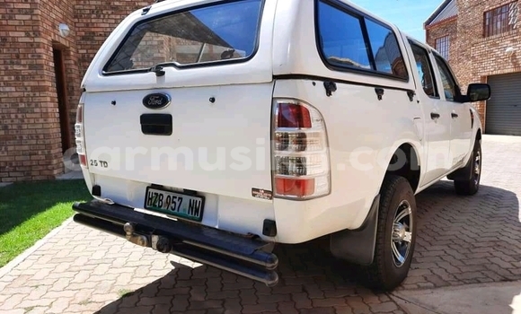 Nunua Ilio tumika Ford Ranger Nyeupe Gari ndani ya Beitbridge nchini Matabeleland Kusini Nunua Ilio tumika Ford Ranger Nyeupe Gari ndani ya Beitbridge nchini Matabeleland Kusini