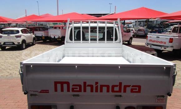 Acheter Occasion Voiture Mahindra CL Blanc à Beitbridge, Matabeleland South Acheter Occasion Voiture Mahindra CL Blanc à Beitbridge, Matabeleland South
