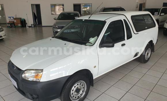 Buy Used Ford B-MAX White Car in Beitbridge in Matabeleland South