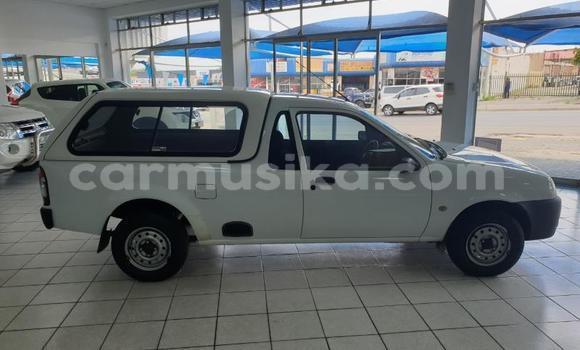 Nunua Ilio tumika Ford B-MAX Nyeupe Gari ndani ya Beitbridge nchini Matabeleland Kusini Nunua Ilio tumika Ford B-MAX Nyeupe Gari ndani ya Beitbridge nchini Matabeleland Kusini