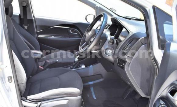 Acheter Occasion Voiture Kia Rio Gris à Beitbridge, Matabeleland South Acheter Occasion Voiture Kia Rio Gris à Beitbridge, Matabeleland South