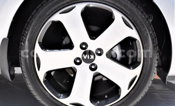 Acheter Occasion Voiture Kia Rio Gris à Beitbridge, Matabeleland South Acheter Occasion Voiture Kia Rio Gris à Beitbridge, Matabeleland South