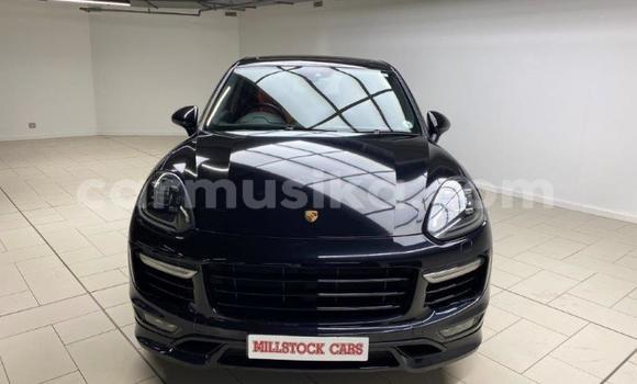 Nunua Ilio tumika Porsche 718 Cayman Nyeusi Gari ndani ya Beitbridge nchini Matabeleland Kusini Nunua Ilio tumika Porsche 718 Cayman Nyeusi Gari ndani ya Beitbridge nchini Matabeleland Kusini