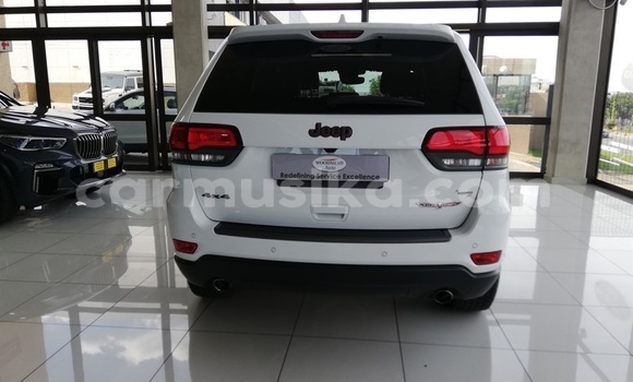 Tenga Tsaru Jeep Grand Cherokee Chena Mota in Harare in Harare Tenga Tsaru Jeep Grand Cherokee Chena Mota in Harare in Harare