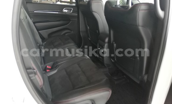 Tenga Tsaru Jeep Grand Cherokee Chena Mota in Harare in Harare Tenga Tsaru Jeep Grand Cherokee Chena Mota in Harare in Harare