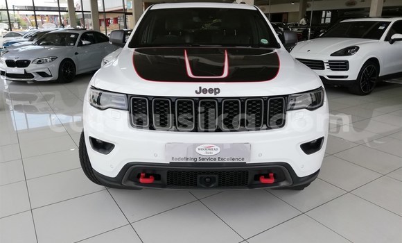 Tenga Tsaru Jeep Grand Cherokee Chena Mota in Harare in Harare Tenga Tsaru Jeep Grand Cherokee Chena Mota in Harare in Harare