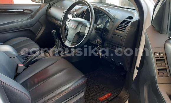 Tenga Tsaru Isuzu KB Chena Mota in Harare in Harare Tenga Tsaru Isuzu KB Chena Mota in Harare in Harare