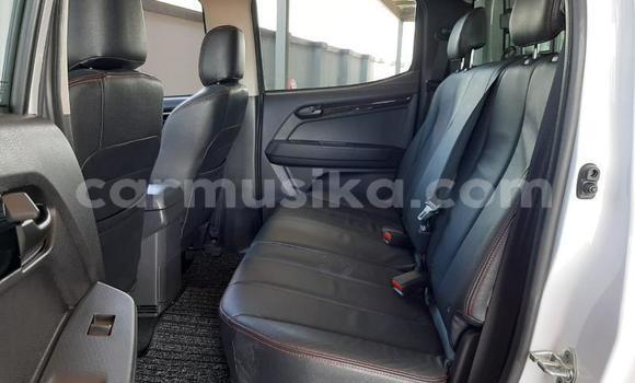 Tenga Tsaru Isuzu KB Chena Mota in Harare in Harare Tenga Tsaru Isuzu KB Chena Mota in Harare in Harare