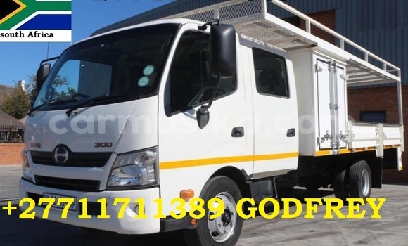 Buy Used Hino 300 White Truck in Harare in Harare