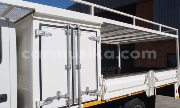 Tenga Tsaru Hino 300 Chena Rori in Harare in Harare Tenga Tsaru Hino 300 Chena Rori in Harare in Harare