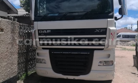 Nunua Ilio tumika DAF CF Nyeupe Lori ndani ya Chitungwiza nchini Harare