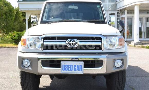 Nunua Ilio tumika Toyota Land Cruiser Nyeupe Gari ndani ya Beitbridge nchini Matabeleland Kusini