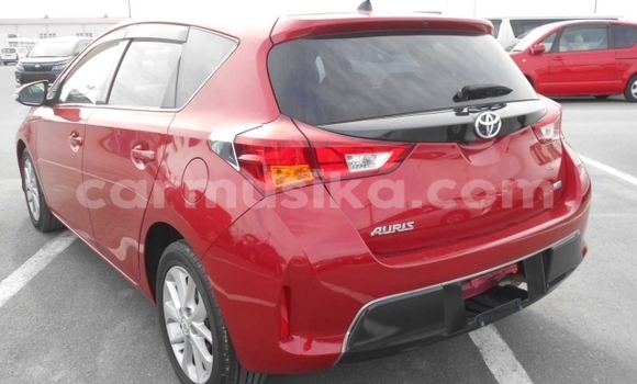 Acheter Occasion Voiture Toyota Auris Rouge à Beitbridge, Matabeleland South Acheter Occasion Voiture Toyota Auris Rouge à Beitbridge, Matabeleland South