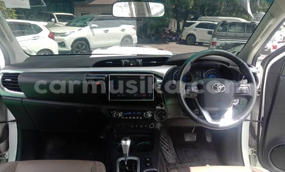 Acheter Occasion Voiture Toyota Hilux Blanc à Beitbridge, Matabeleland South Acheter Occasion Voiture Toyota Hilux Blanc à Beitbridge, Matabeleland South