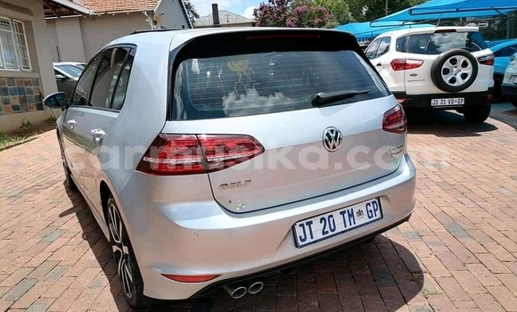 Acheter Occasion Voiture Volkswagen Golf Blanc à Beitbridge, Matabeleland South Acheter Occasion Voiture Volkswagen Golf Blanc à Beitbridge, Matabeleland South
