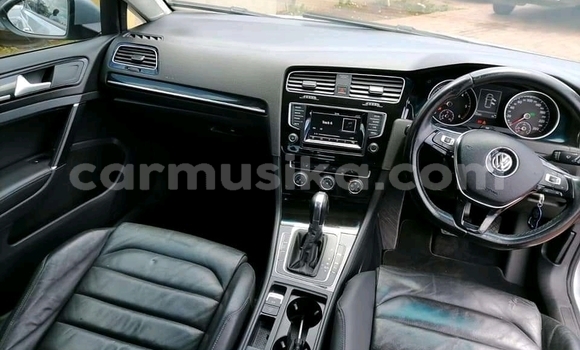 Acheter Occasion Voiture Volkswagen Golf Blanc à Beitbridge, Matabeleland South Acheter Occasion Voiture Volkswagen Golf Blanc à Beitbridge, Matabeleland South