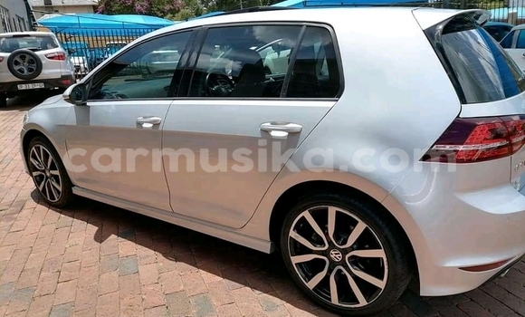 Acheter Occasion Voiture Volkswagen Golf Blanc à Beitbridge, Matabeleland South Acheter Occasion Voiture Volkswagen Golf Blanc à Beitbridge, Matabeleland South