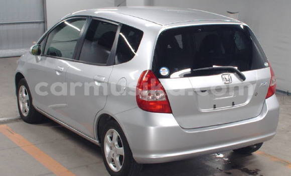 Nunua Ilio tumika Honda Fit Fedha Gari ndani ya Beitbridge nchini Matabeleland Kusini Nunua Ilio tumika Honda Fit Fedha Gari ndani ya Beitbridge nchini Matabeleland Kusini