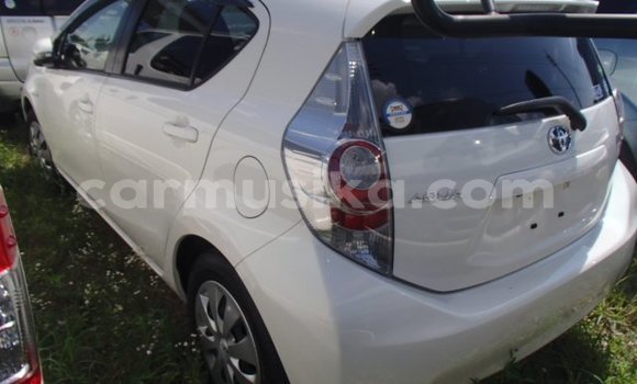 Nunua Ilio tumika Toyota Aqua Nyeupe Gari ndani ya Beitbridge nchini Matabeleland Kusini Nunua Ilio tumika Toyota Aqua Nyeupe Gari ndani ya Beitbridge nchini Matabeleland Kusini