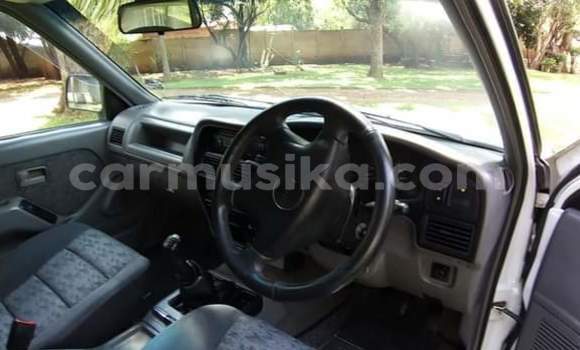 Acheter Occasion Voiture Isuzu KB Blanc à Beitbridge, Matabeleland South Acheter Occasion Voiture Isuzu KB Blanc à Beitbridge, Matabeleland South