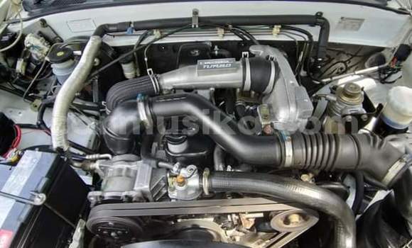 Acheter Occasion Voiture Isuzu KB Blanc à Beitbridge, Matabeleland South Acheter Occasion Voiture Isuzu KB Blanc à Beitbridge, Matabeleland South