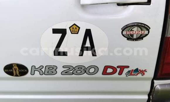 Acheter Occasion Voiture Isuzu KB Blanc à Beitbridge, Matabeleland South Acheter Occasion Voiture Isuzu KB Blanc à Beitbridge, Matabeleland South