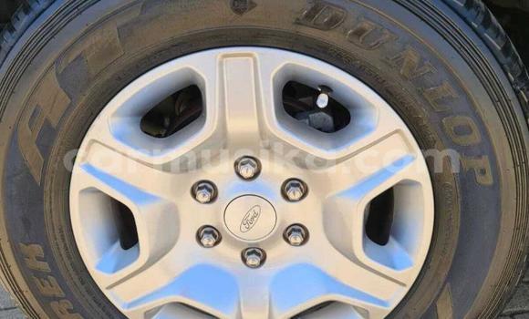 Acheter Occasion Voiture Ford Ranger Beige à Beitbridge, Matabeleland South Acheter Occasion Voiture Ford Ranger Beige à Beitbridge, Matabeleland South