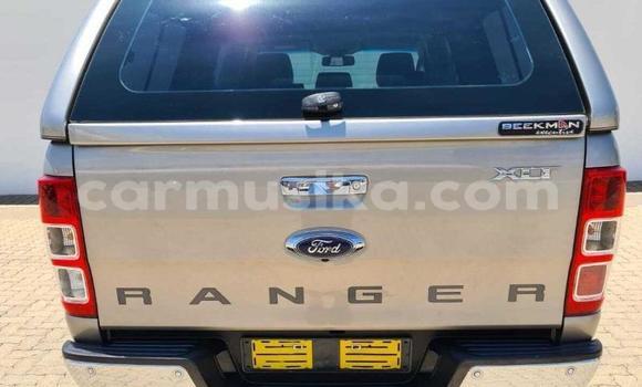 Acheter Occasion Voiture Ford Ranger Beige à Beitbridge, Matabeleland South Acheter Occasion Voiture Ford Ranger Beige à Beitbridge, Matabeleland South