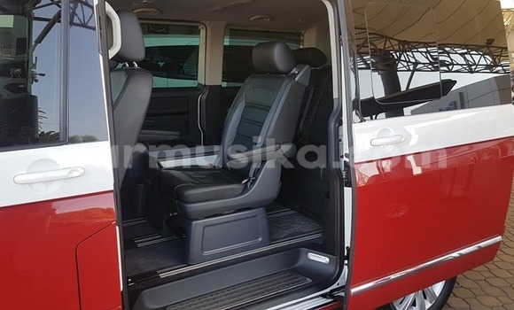 Tenga Tsaru Volkswagen Caravelle Tsvuku Mota in Beitbridge in Matabeleland South Tenga Tsaru Volkswagen Caravelle Tsvuku Mota in Beitbridge in Matabeleland South