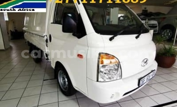 Buy Used Hyundai H200 White Car in Harare in Harare