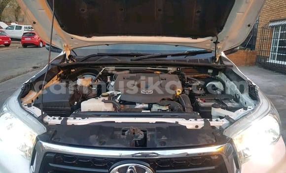 Tenga Tsaru Toyota Hilux Chena Mota in Beitbridge in Matabeleland South Tenga Tsaru Toyota Hilux Chena Mota in Beitbridge in Matabeleland South