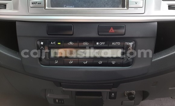 Tenga Tsaru Toyota Hilux Sirivha Mota in Beitbridge in Matabeleland South Tenga Tsaru Toyota Hilux Sirivha Mota in Beitbridge in Matabeleland South