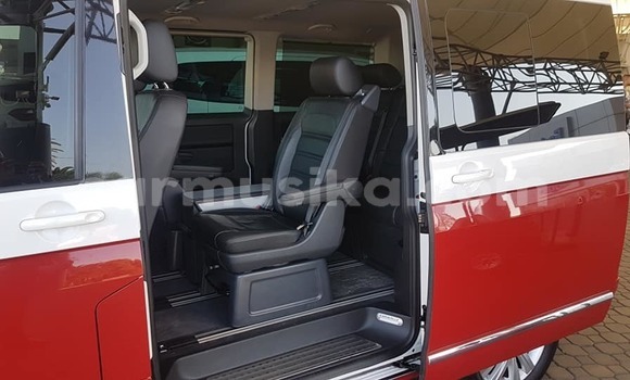 Tenga Tsaru Volkswagen Caravelle Tsvuku Mota in Beitbridge in Matabeleland South Tenga Tsaru Volkswagen Caravelle Tsvuku Mota in Beitbridge in Matabeleland South