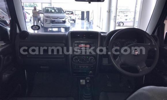 Acheter Occasion Voiture Suzuki Jimny Blanc à Beitbridge, Matabeleland South Acheter Occasion Voiture Suzuki Jimny Blanc à Beitbridge, Matabeleland South