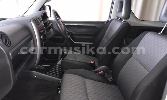 Acheter Occasion Voiture Suzuki Jimny Blanc à Beitbridge, Matabeleland South Acheter Occasion Voiture Suzuki Jimny Blanc à Beitbridge, Matabeleland South