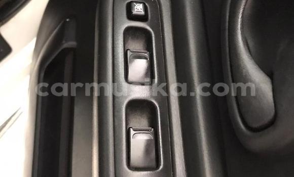 Acheter Occasion Voiture Suzuki Jimny Blanc à Beitbridge, Matabeleland South Acheter Occasion Voiture Suzuki Jimny Blanc à Beitbridge, Matabeleland South