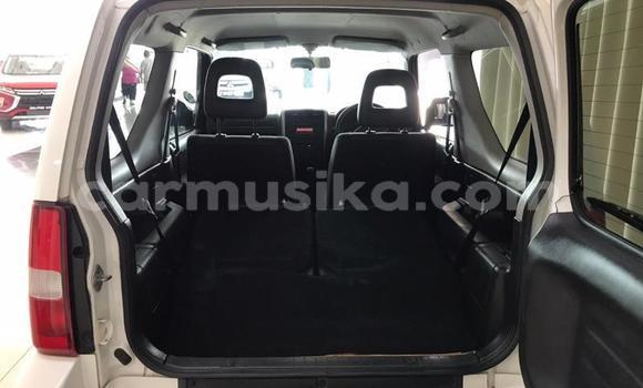 Acheter Occasion Voiture Suzuki Jimny Blanc à Beitbridge, Matabeleland South Acheter Occasion Voiture Suzuki Jimny Blanc à Beitbridge, Matabeleland South