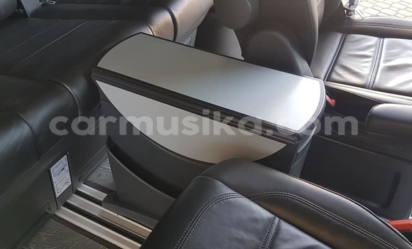 Tenga Tsaru Volkswagen Caravelle Tsvuku Mota in Beitbridge in Matabeleland South Tenga Tsaru Volkswagen Caravelle Tsvuku Mota in Beitbridge in Matabeleland South