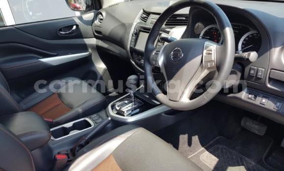Nunua Ilio tumika Nissan Navara Nyeupe Gari ndani ya Beitbridge nchini Matabeleland Kusini Nunua Ilio tumika Nissan Navara Nyeupe Gari ndani ya Beitbridge nchini Matabeleland Kusini