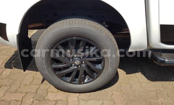 Nunua Ilio tumika Nissan Navara Nyeupe Gari ndani ya Beitbridge nchini Matabeleland Kusini Nunua Ilio tumika Nissan Navara Nyeupe Gari ndani ya Beitbridge nchini Matabeleland Kusini