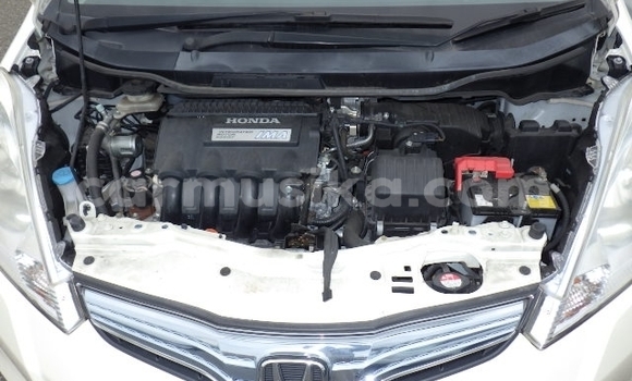 Nunua Ilio tumika Honda Fit Nyeupe Gari ndani ya Beitbridge nchini Matabeleland Kusini Nunua Ilio tumika Honda Fit Nyeupe Gari ndani ya Beitbridge nchini Matabeleland Kusini