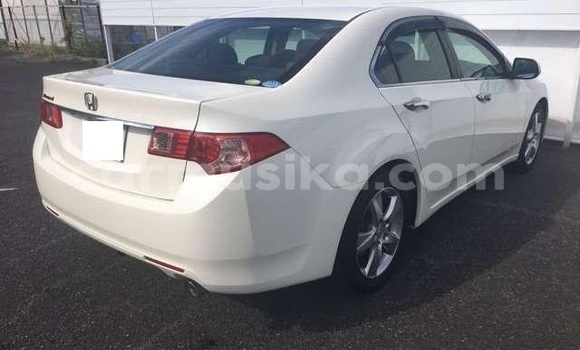 Buy Used Honda Accord White Car in Beitbridge in Matabeleland South Buy Used Honda Accord White Car in Beitbridge in Matabeleland South