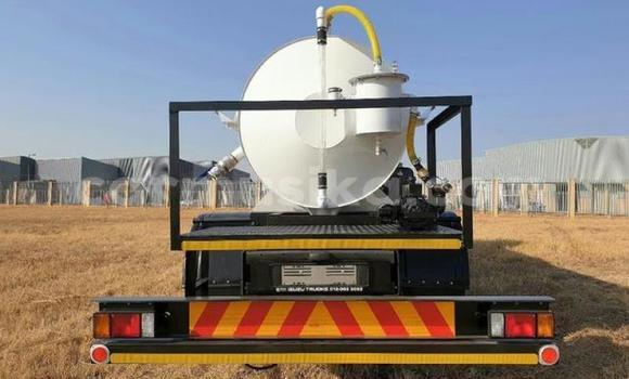 Acheter Occasion Utilitaire Isuzu FTR 850 Blanc à Beitbridge, Matabeleland South Acheter Occasion Utilitaire Isuzu FTR 850 Blanc à Beitbridge, Matabeleland South