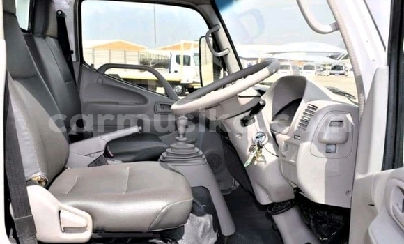 Tenga Tsaru Toyota Dyna Chena Rori in Beitbridge in Matabeleland South Tenga Tsaru Toyota Dyna Chena Rori in Beitbridge in Matabeleland South