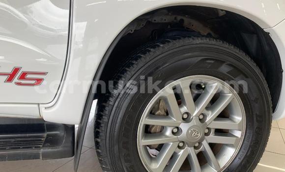Acheter Occasion Voiture Toyota Hilux Blanc à Beitbridge, Matabeleland South Acheter Occasion Voiture Toyota Hilux Blanc à Beitbridge, Matabeleland South