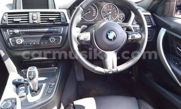 Tenga Tsaru BMW 3–Series Tsvuku Mota in Harare in Harare Tenga Tsaru BMW 3–Series Tsvuku Mota in Harare in Harare