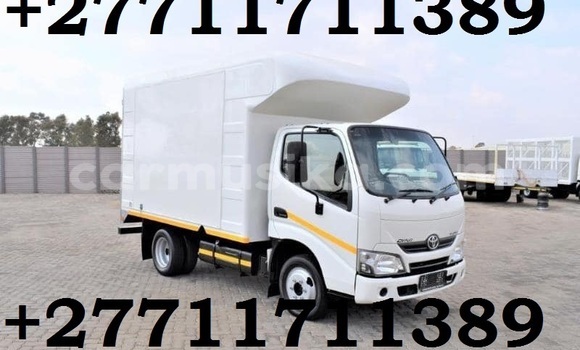 Buy Used Toyota Dyna White Truck in Harare in Harare