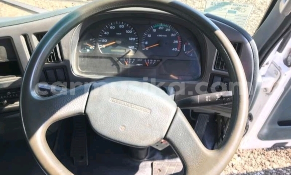 Acheter Occasion Utilitaire Nissan UD Blanc à Beitbridge, Matabeleland South Acheter Occasion Utilitaire Nissan UD Blanc à Beitbridge, Matabeleland South