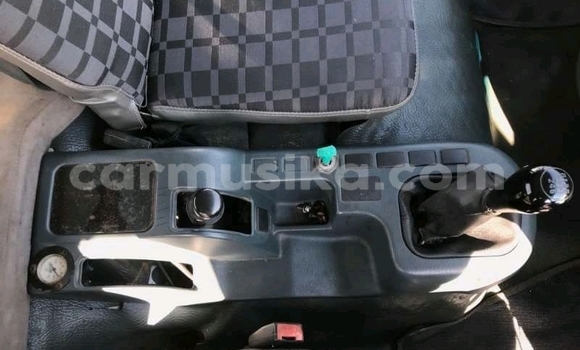 Acheter Occasion Utilitaire Nissan UD Blanc à Beitbridge, Matabeleland South Acheter Occasion Utilitaire Nissan UD Blanc à Beitbridge, Matabeleland South